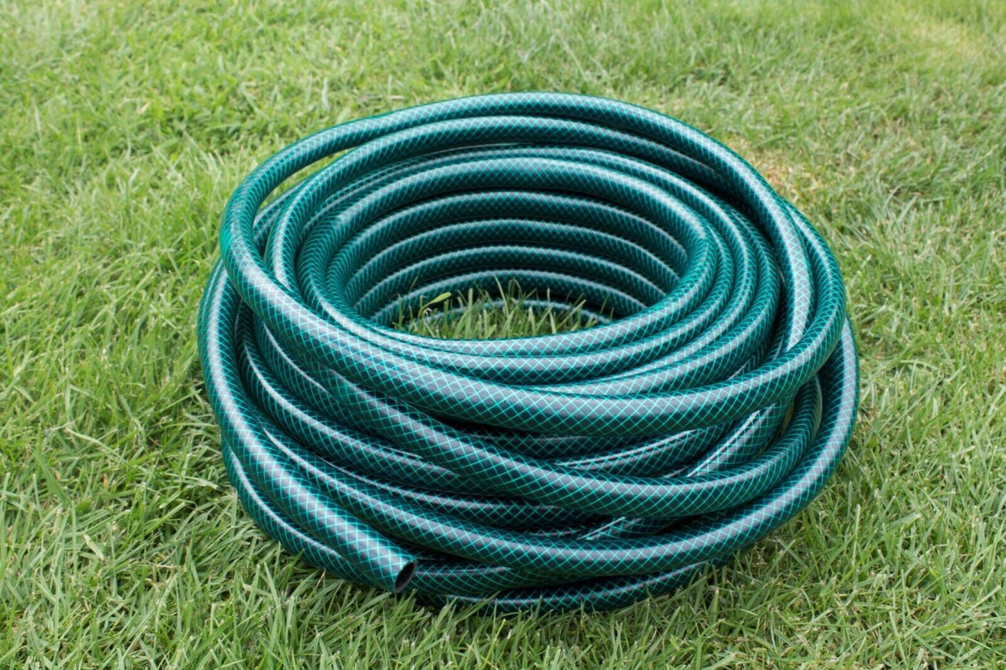 Garden Hose Pipe 30M Spray Nozzle Tap Connector Set Hosepipe Reel 30 Metre Green